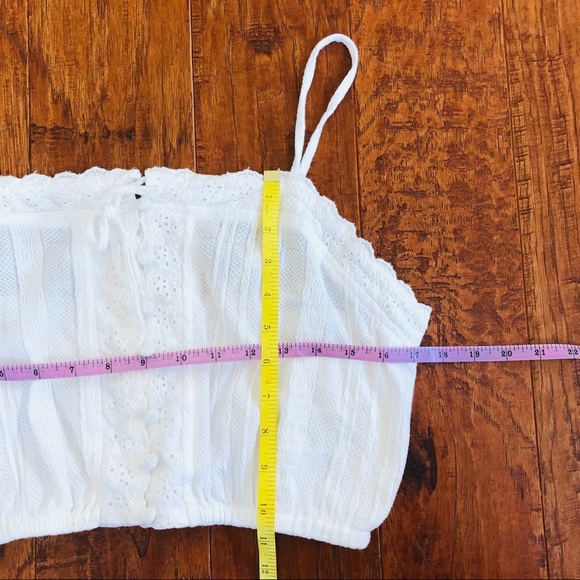 ⚡️FINAL SALE⚡️Urban Outfitters Lace Crop Top - Picture 6 of 7